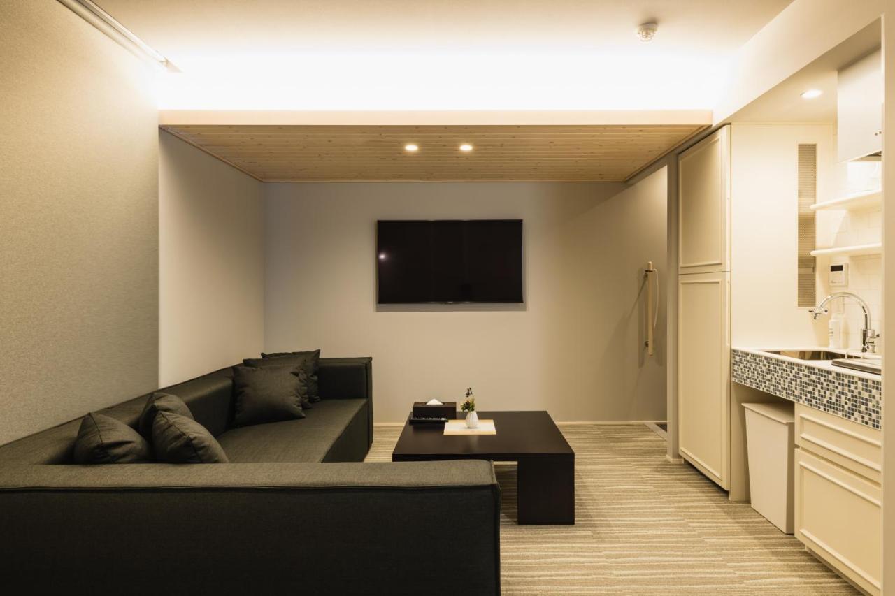 Grand Base Yakuin Odori Aparthotel Fukuoka  Bagian luar foto