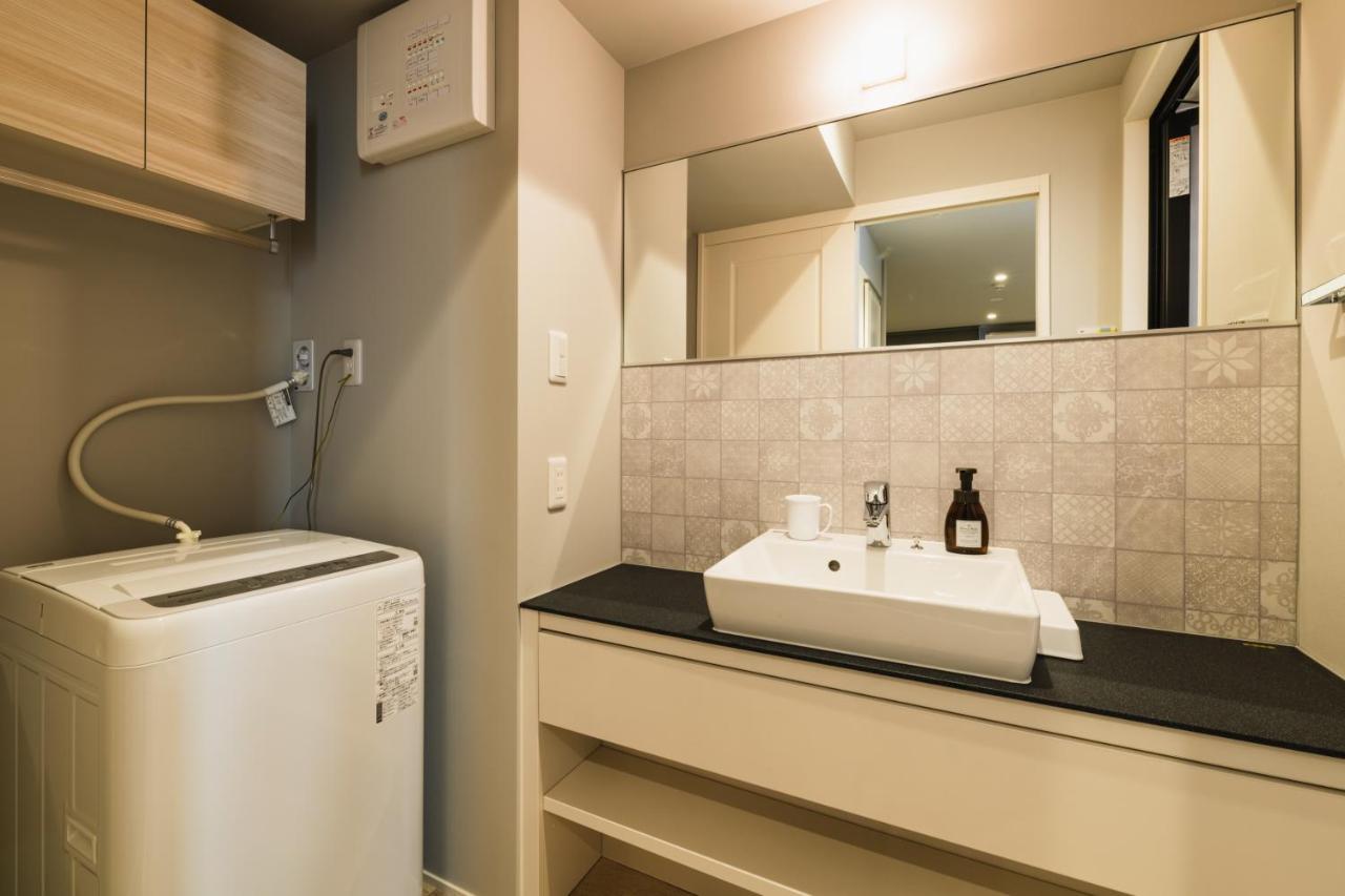 Grand Base Yakuin Odori Aparthotel Fukuoka  Bagian luar foto
