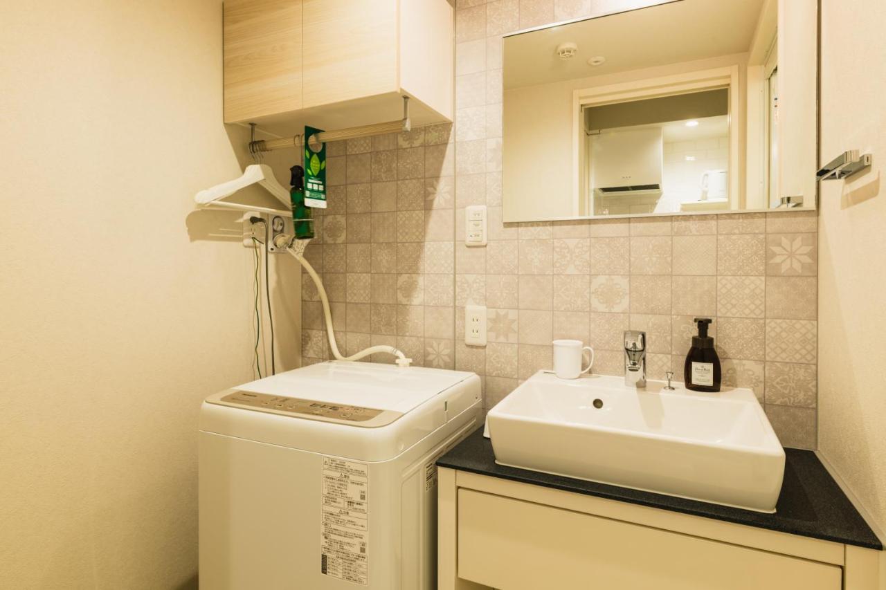 Grand Base Yakuin Odori Aparthotel Fukuoka  Bagian luar foto